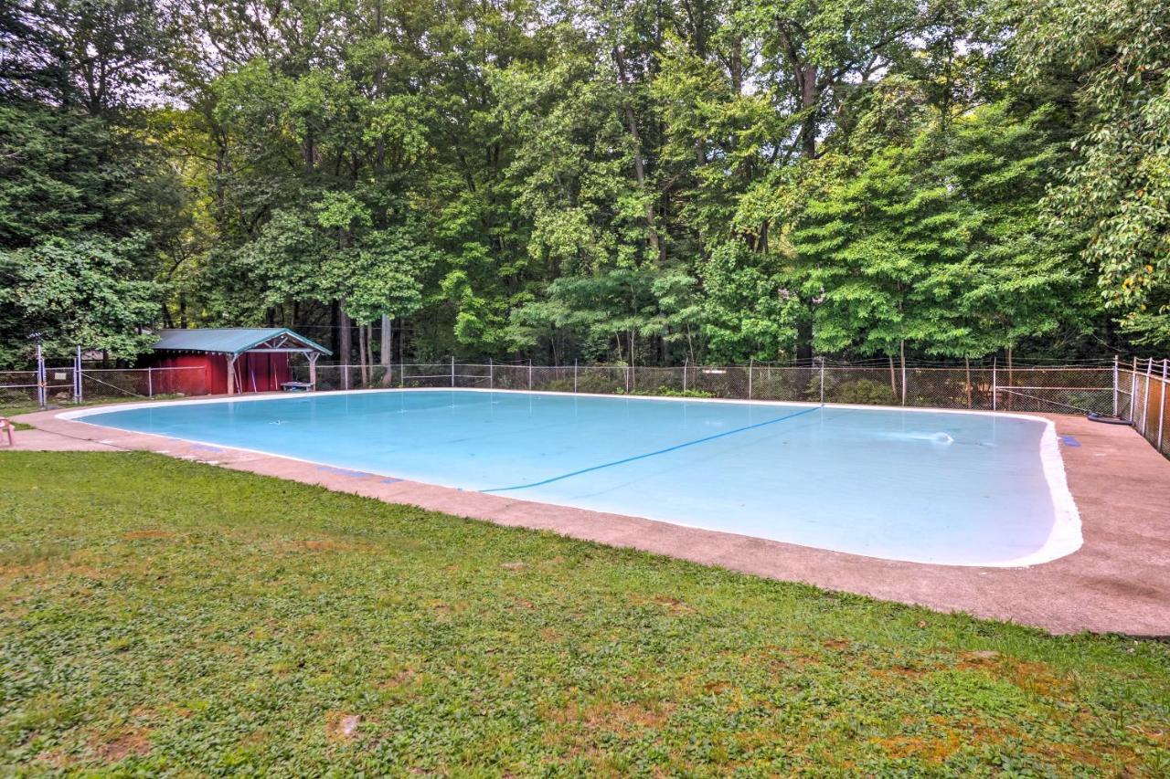 Pet-Friendly Pennsylvania Vacation Rental With Pool! Laughlintown Екстер'єр фото