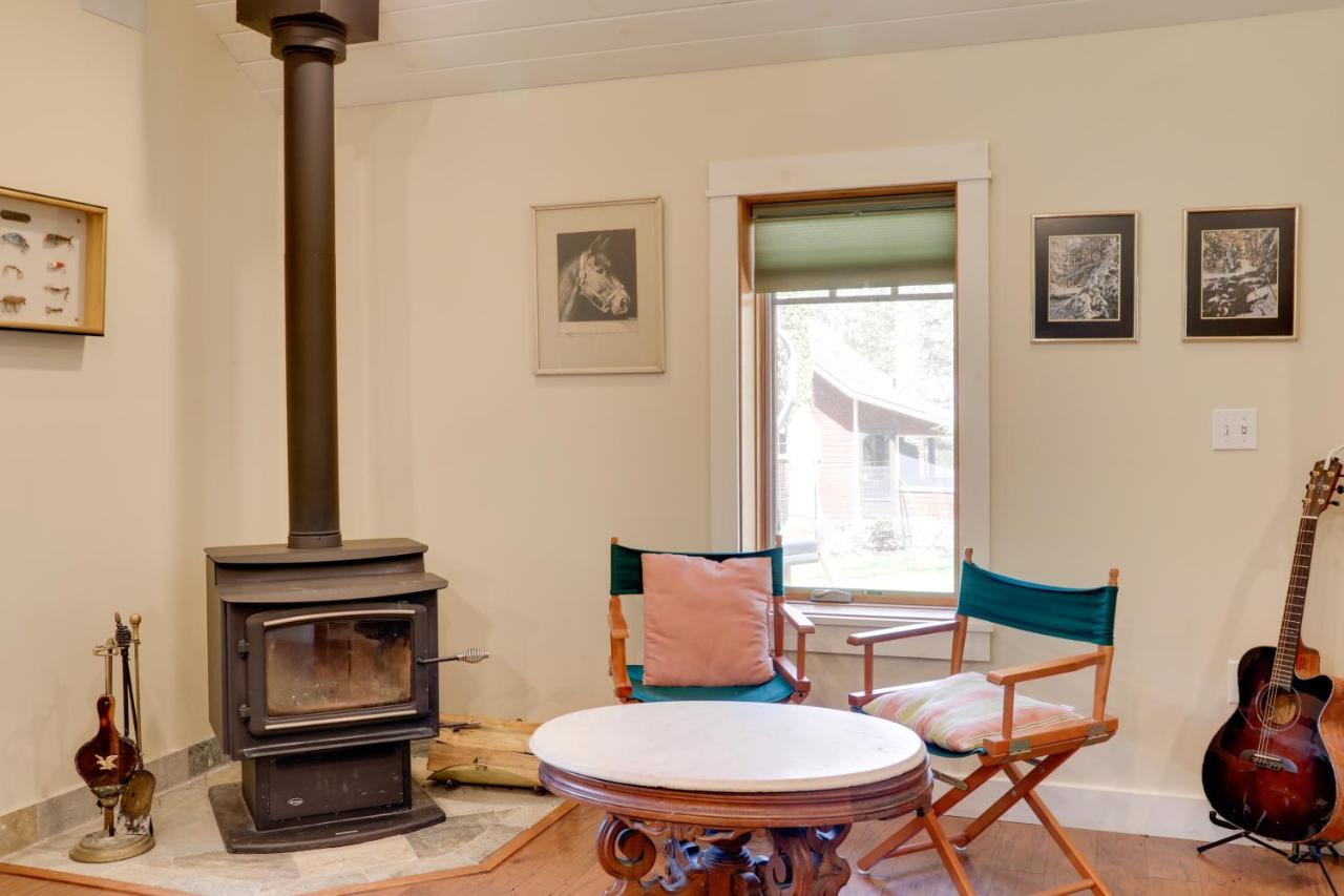 Pet-Friendly Pennsylvania Vacation Rental With Pool! Laughlintown Екстер'єр фото